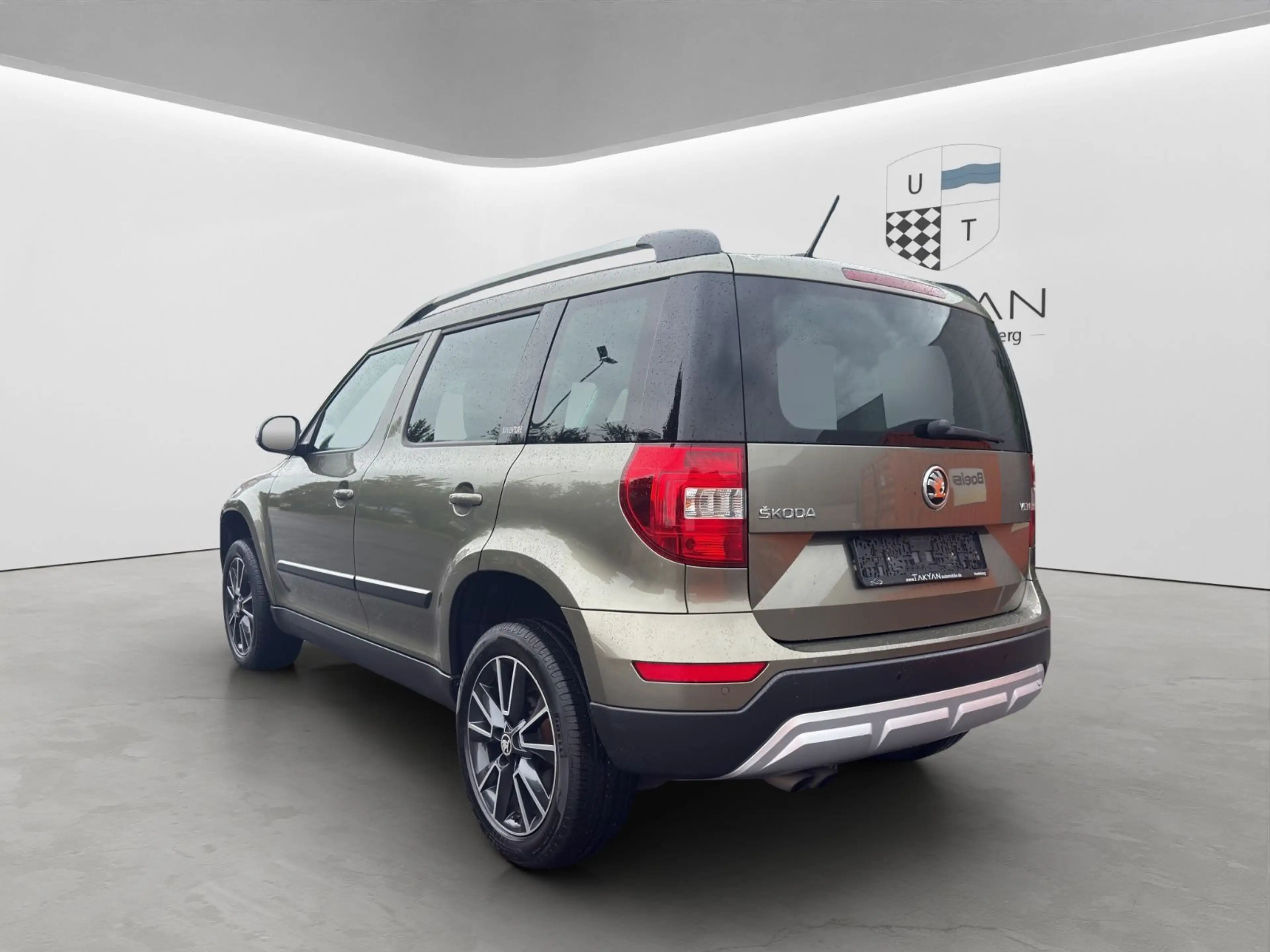 Skoda Yeti Adventure Aut. / 2.Hand / NAVI / XENON — photo 6