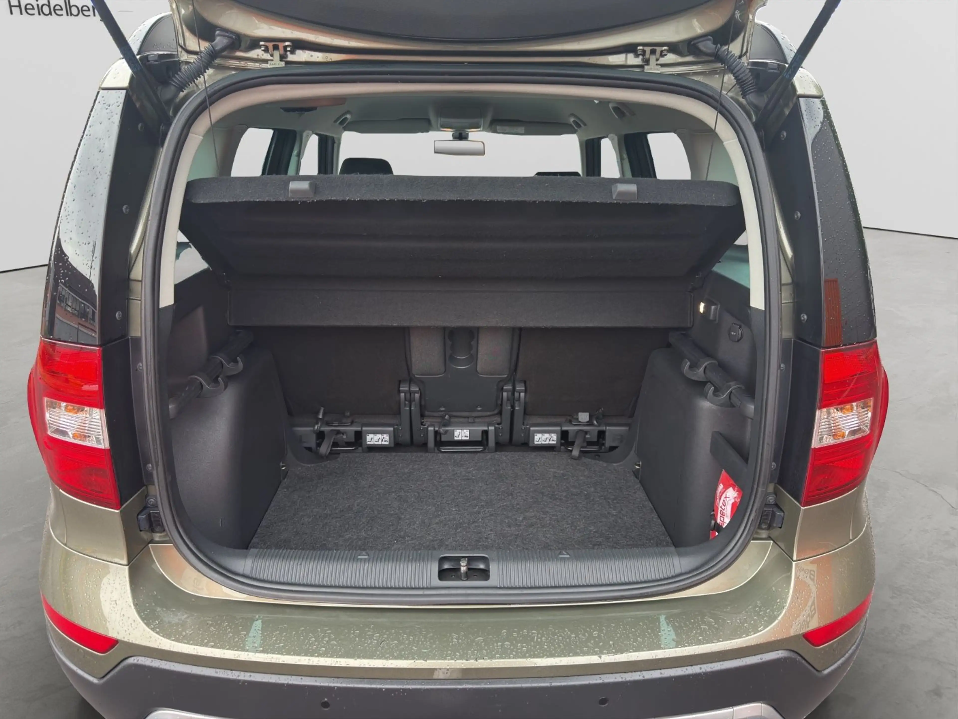 Skoda Yeti Adventure Aut. / 2.Hand / NAVI / XENON — photo 10