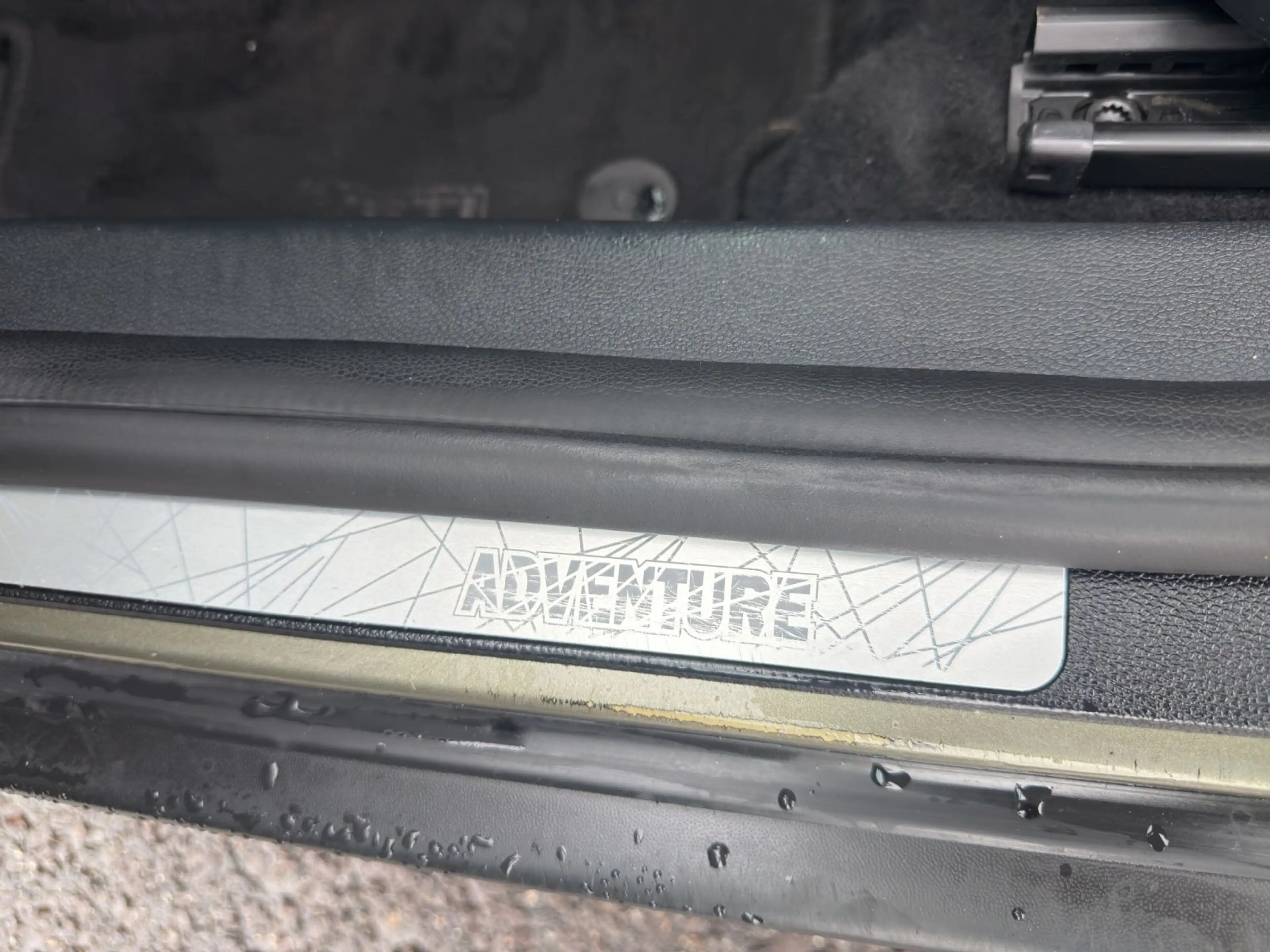 Skoda Yeti Adventure Aut. / 2.Hand / NAVI / XENON — photo 11