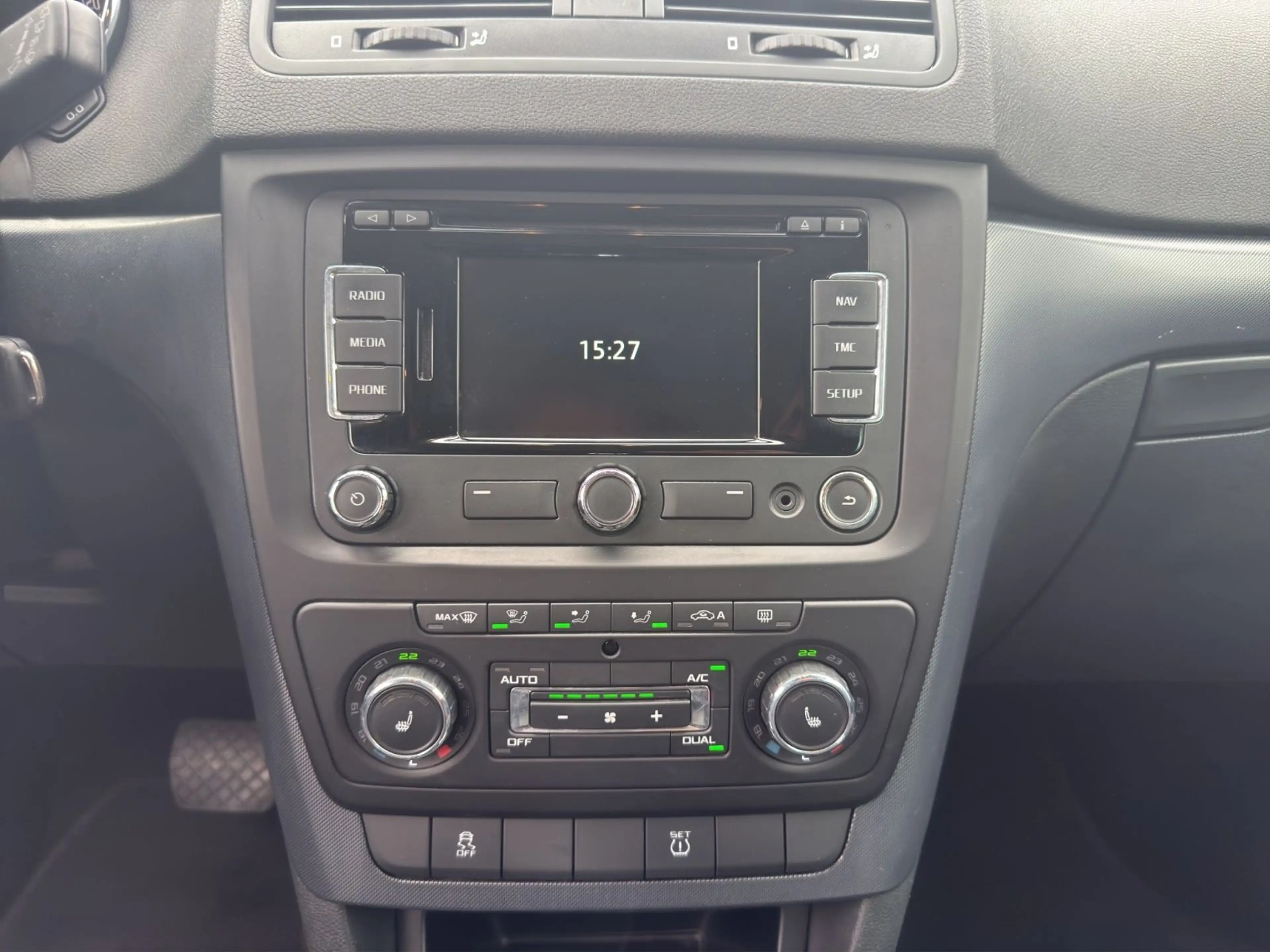 Skoda Yeti Adventure Aut. / 2.Hand / NAVI / XENON — photo 18