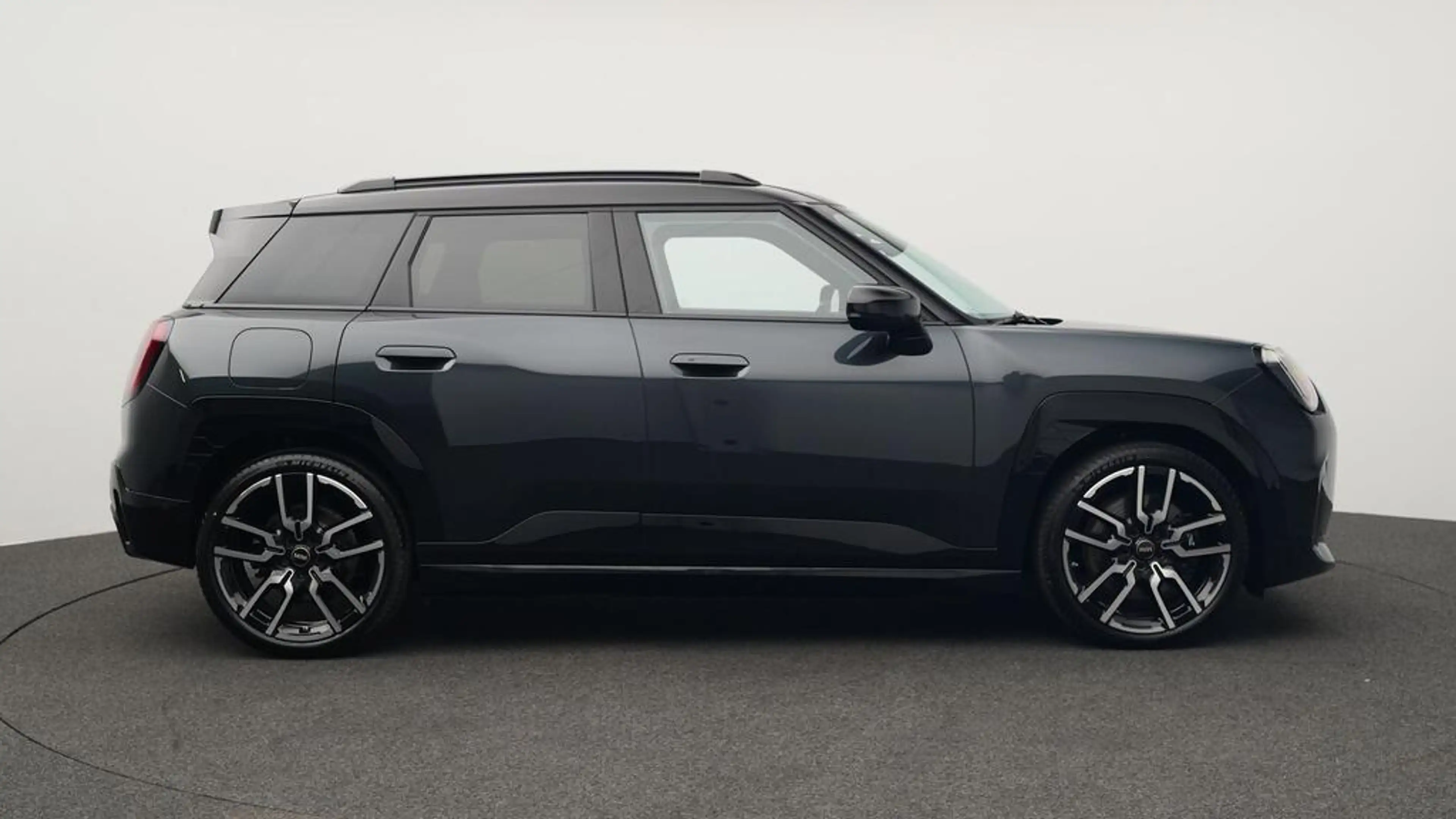 MINI Aceman John Cooper Works Trim — photo 2