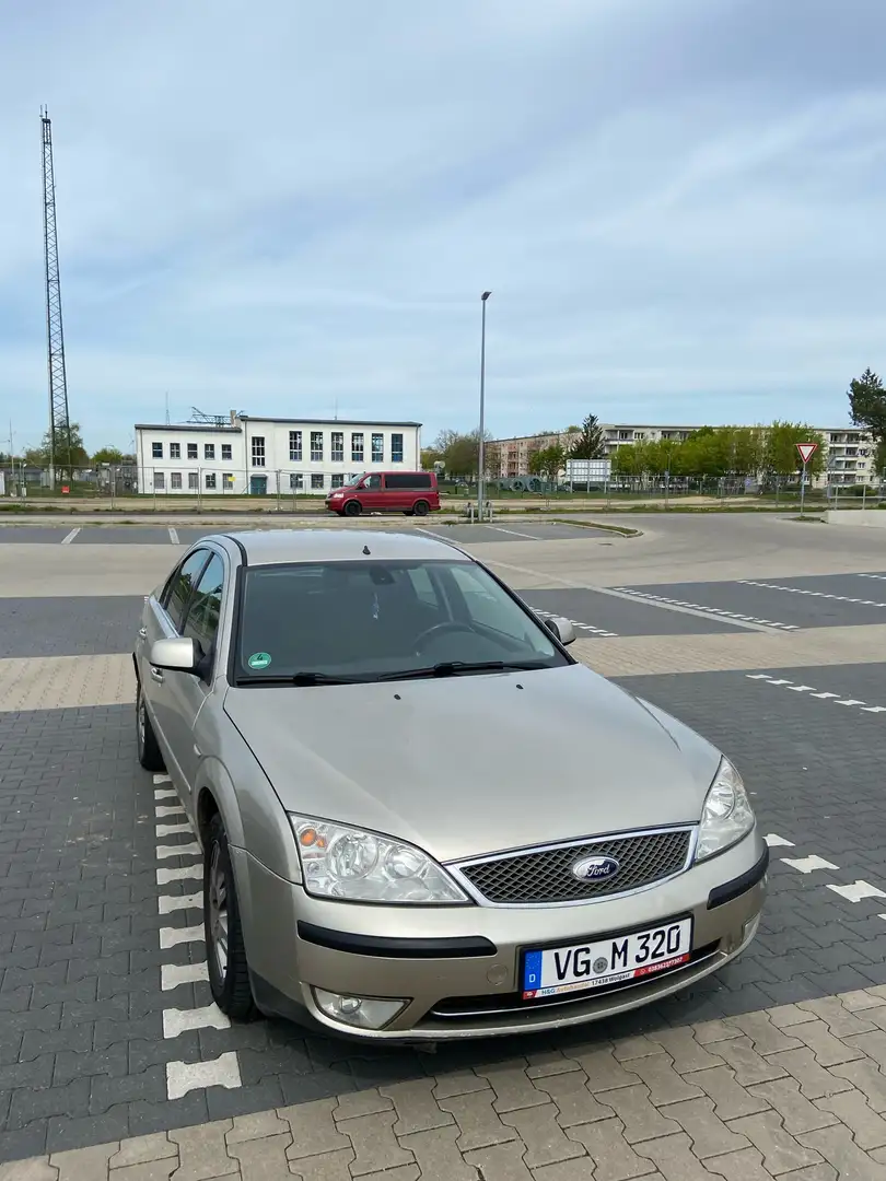 Ford Mondeo Ford Mondeo mk3 Brons - 1