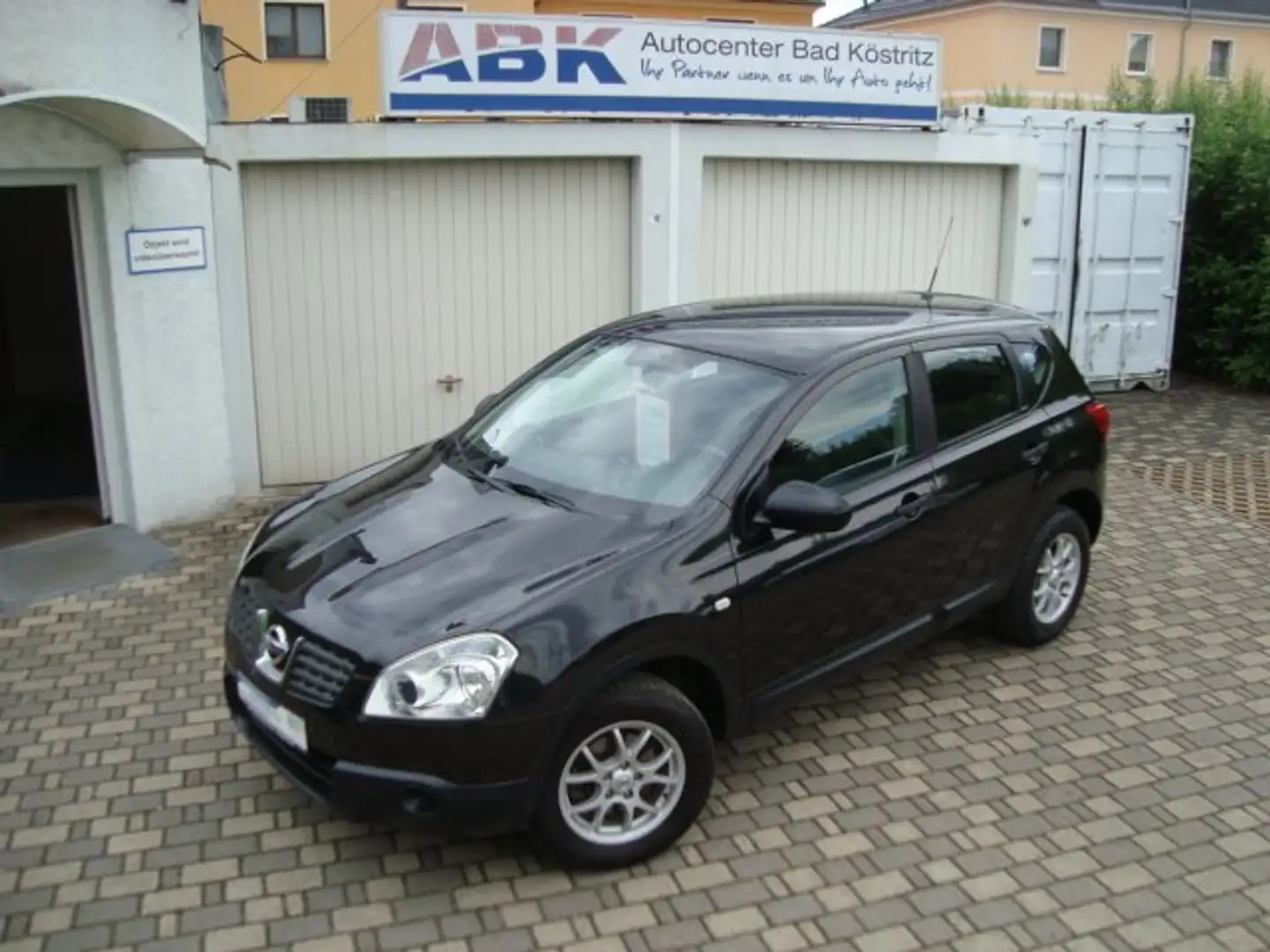 Nissan Qashqai 1.6 acenta PDC/nur 99Tkm ! ! ! Schwarz - 2