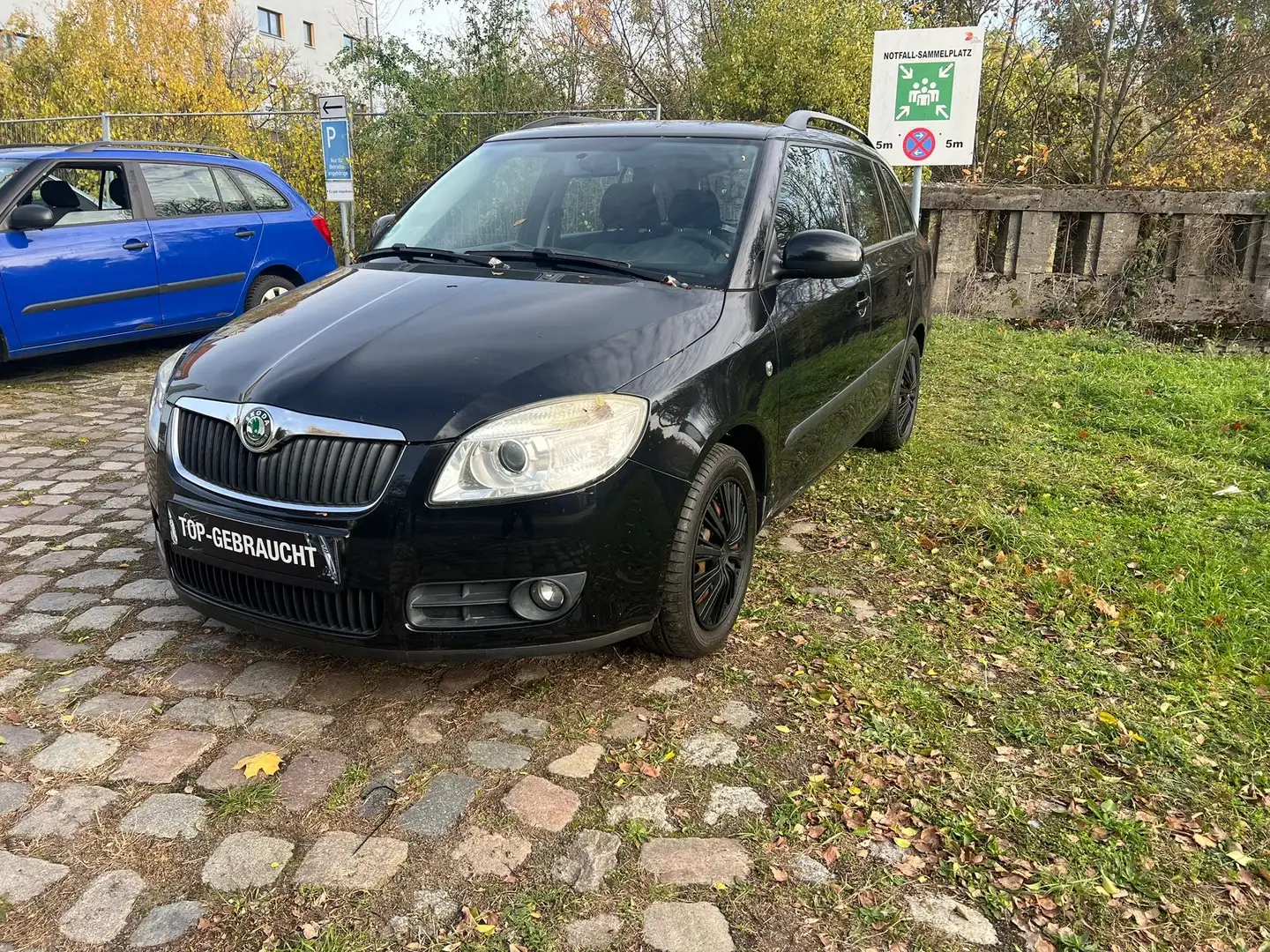 Skoda Fabia Ambiente Schwarz - 2