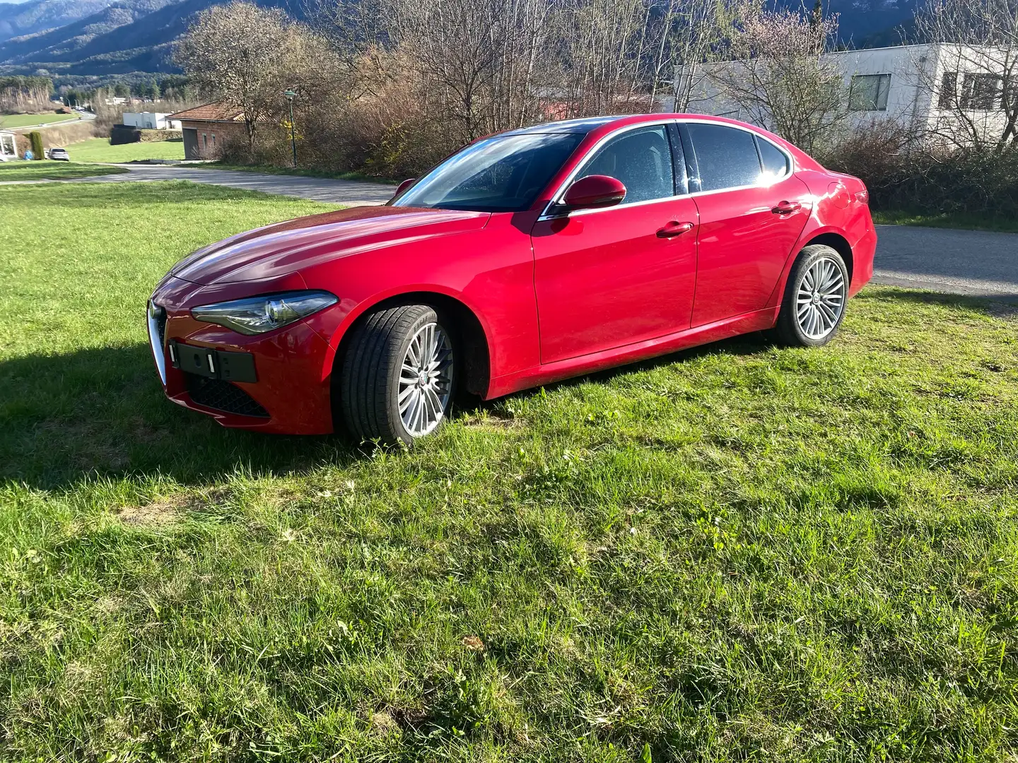 Alfa Romeo Giulia Giulia 2,0 200 ATX RWD Rot - 2
