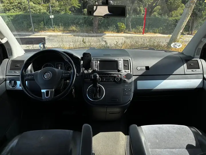 Volkswagen Multivan 2011, foto 3