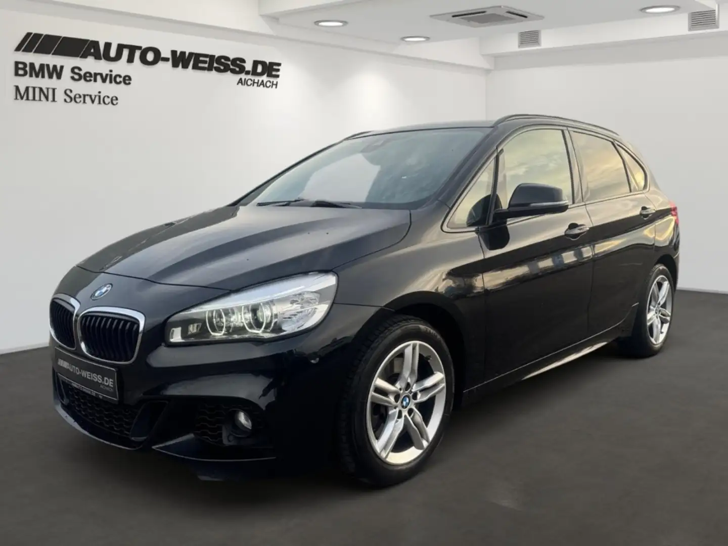 BMW 220 Active Tourer 225iA M-SPORT+NAVI+PANO+BT+AHK Schwarz - 1