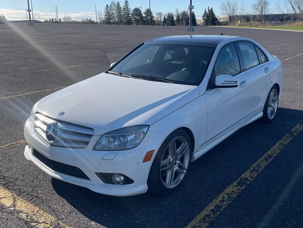 2010 Mercedes-Benz C-Class снимка 2010 Mercedes-Benz C-Class