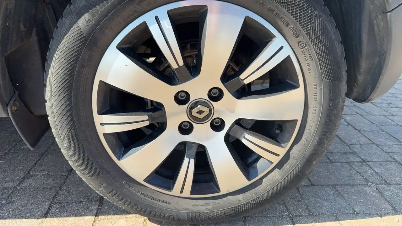 Renault Captur — photo 19
