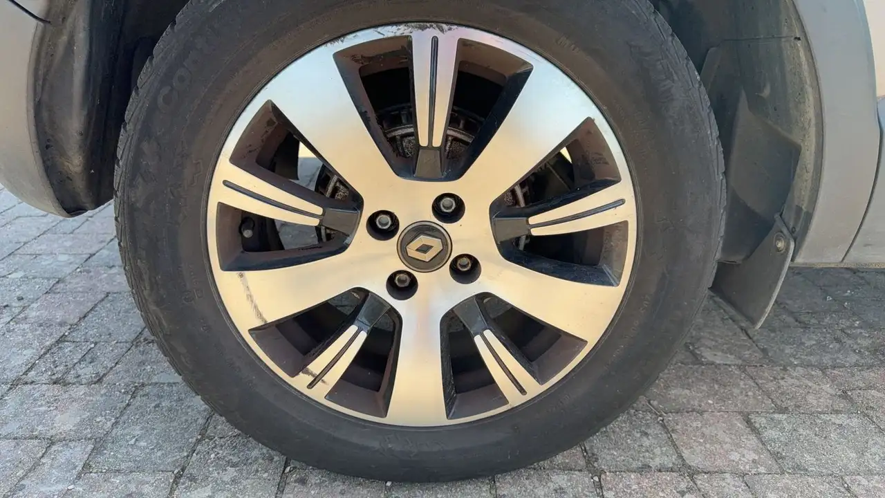 Renault Captur — photo 16
