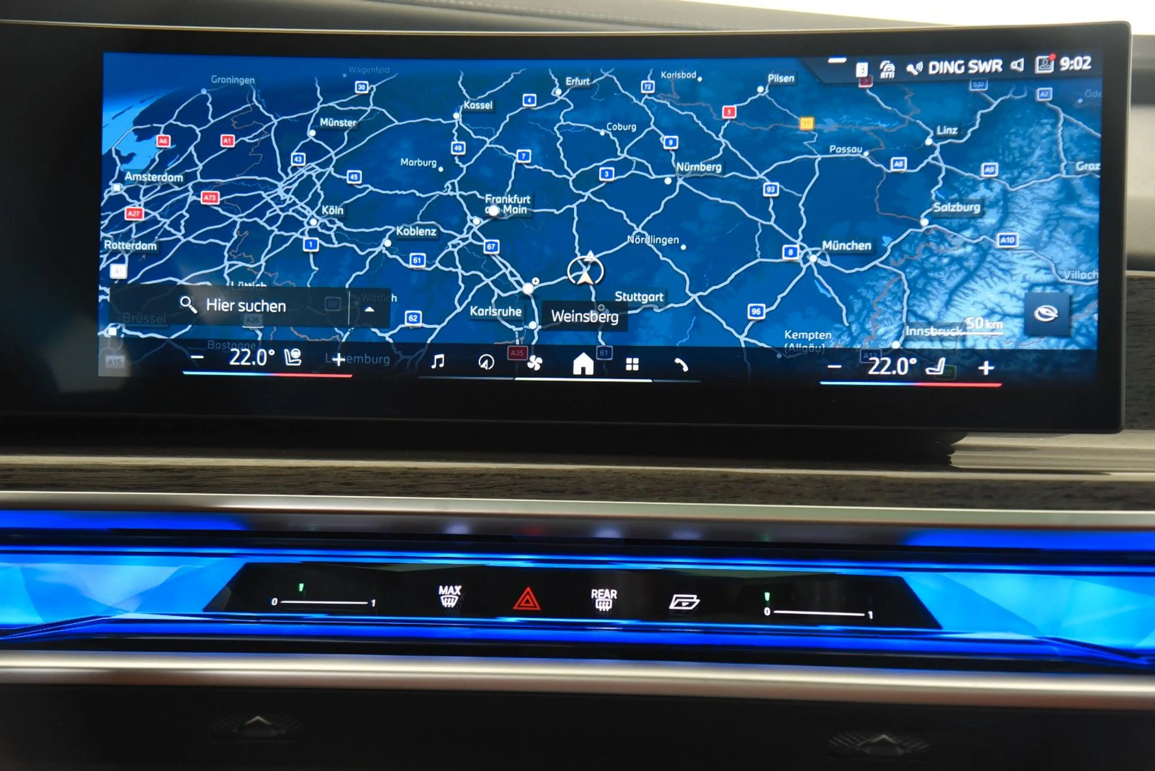 BMW 740 d xDrive Pano ACC LED StandHzg B&W 360° DAB — photo 12