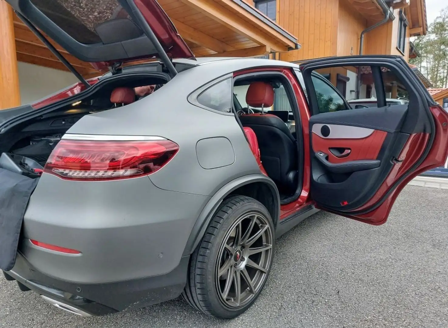 Mercedes-Benz GLC 200 d Coupé 4MATIC Aut. - 1