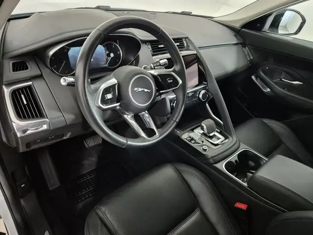 Jaguar E-Pace view 15