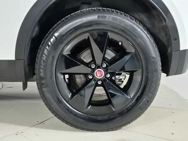 Jaguar E-Pace view 9