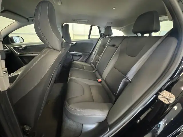 Volvo V60 view 10