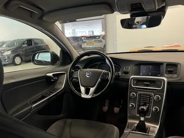 Volvo V60 view 15