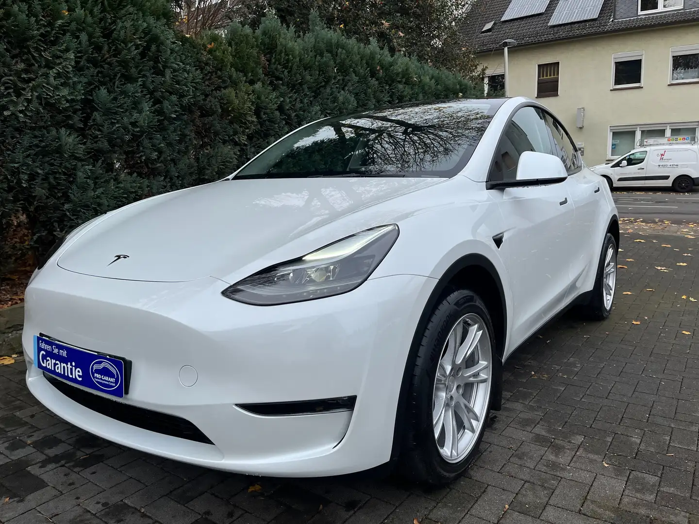 Tesla Model Y Long Range Dual Motor AWD Modell 2023 Weiß - 1