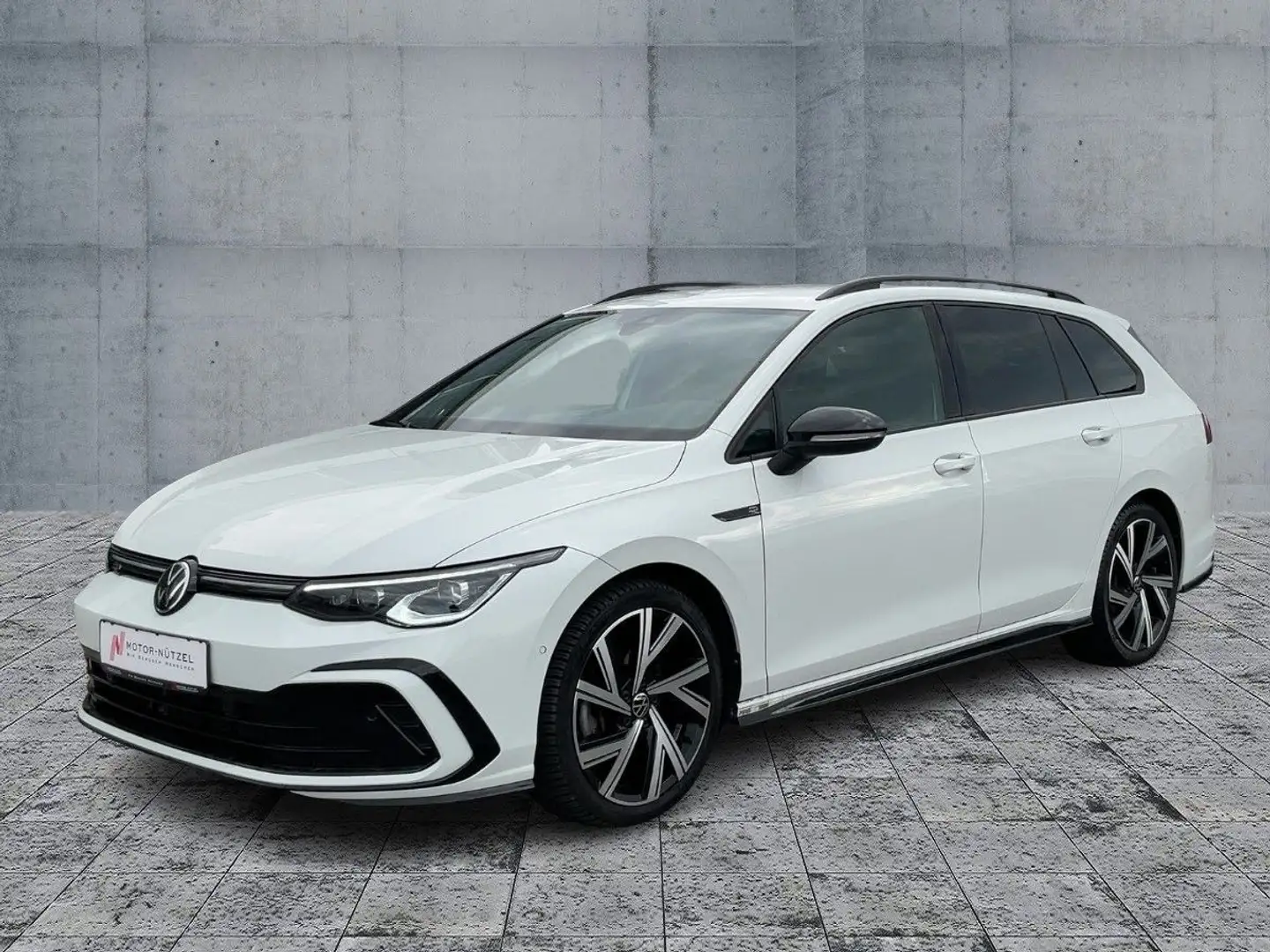 Volkswagen Golf Variant Golf VIII Variant 2.0 TSI DSG R-LINE IQ+NAVI+AHK Biały - 2
