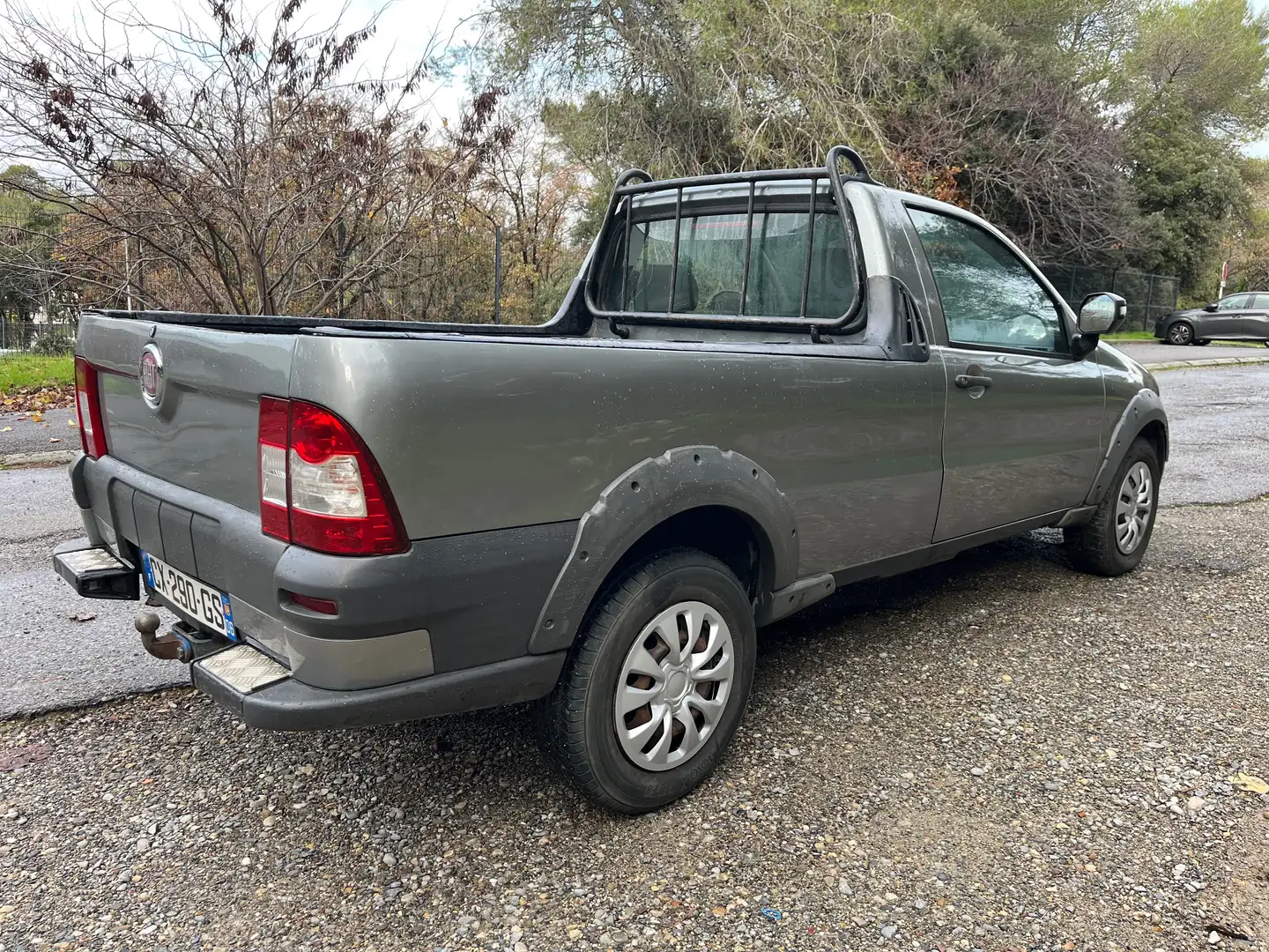Fiat Strada 1.3 MultiJet Adventure Silber - 2