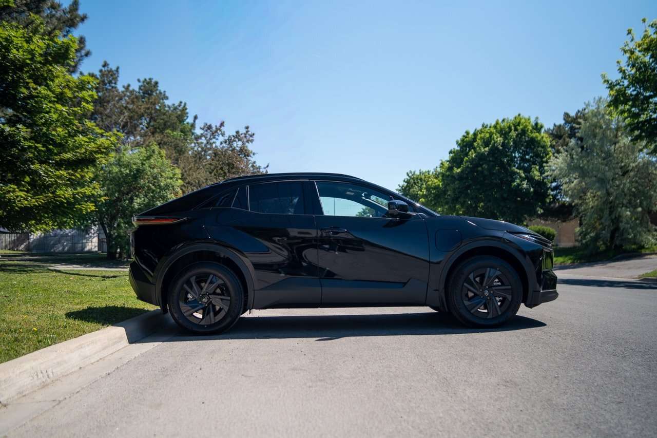 2026 Toyota C-HR XSE — снимка 1