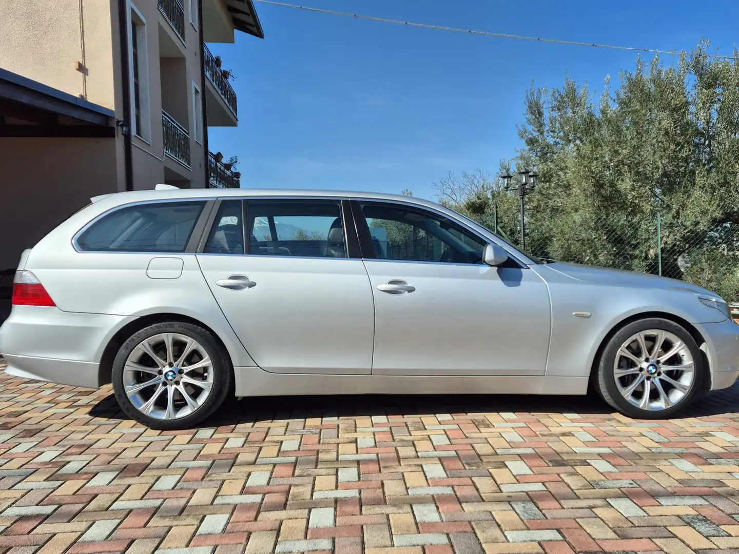 BMW 530 BMW 530d ASI Autorizzata anche nelle ZTL Grigio - 1