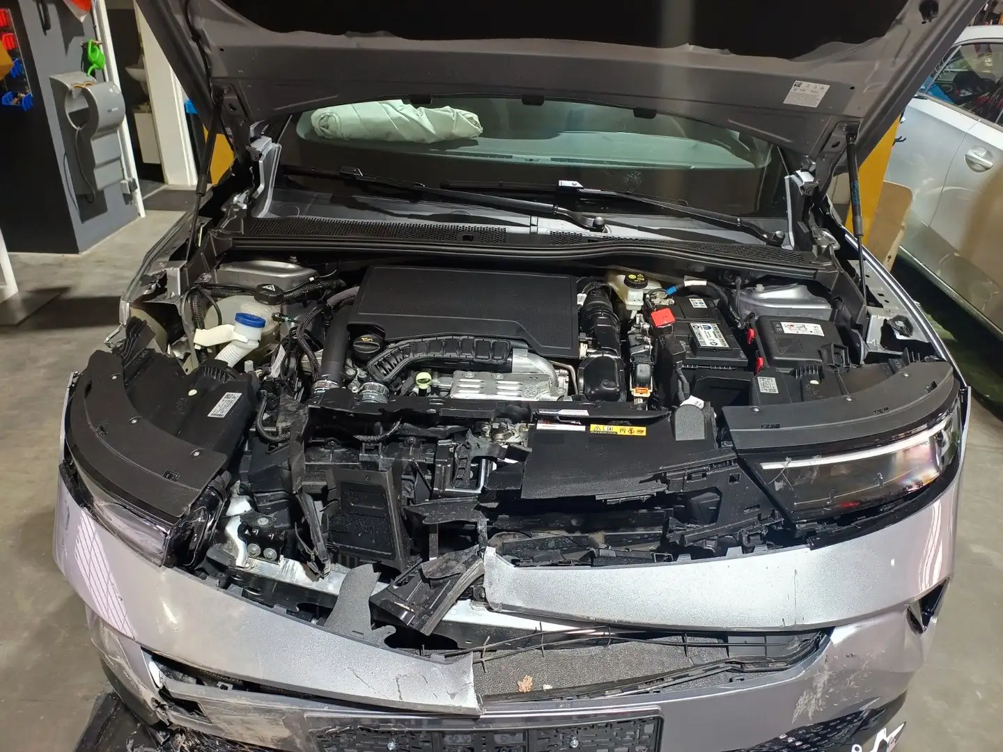 Opel Mokka GS Grau - 2