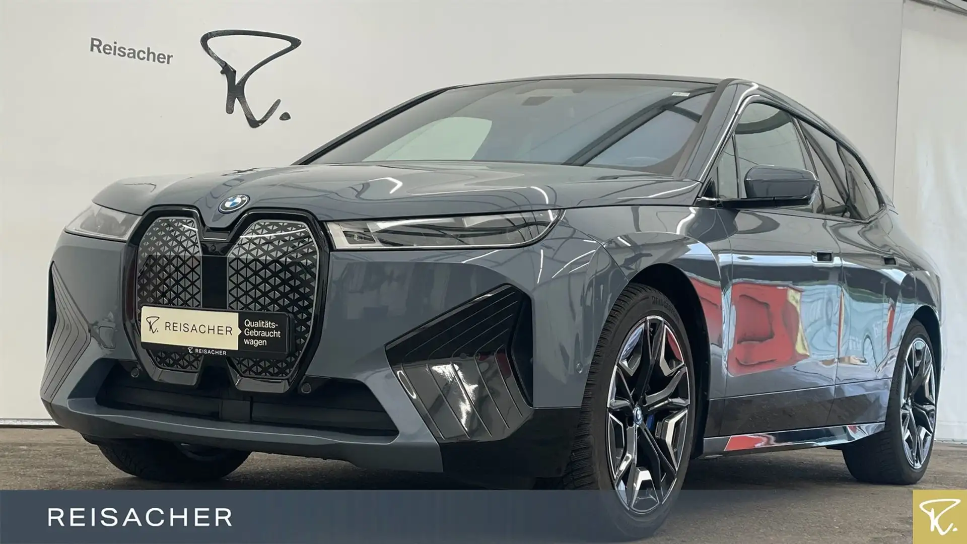 BMW iX A xDrive50 Sportpaket,SkyLou,AHK,DAProf,Autom Grau - 1