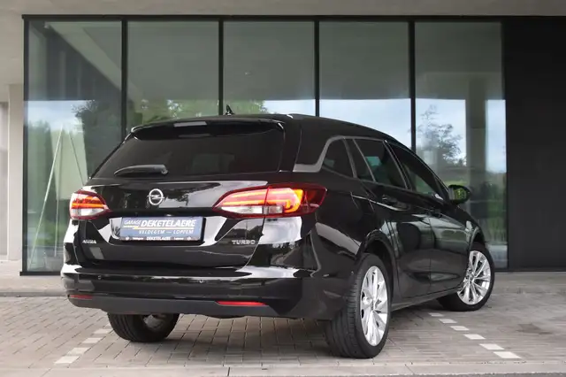 Opel Astra view 2