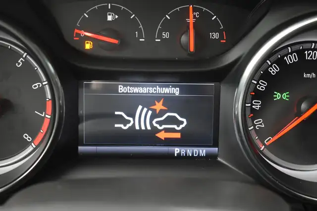 Opel Astra view 10