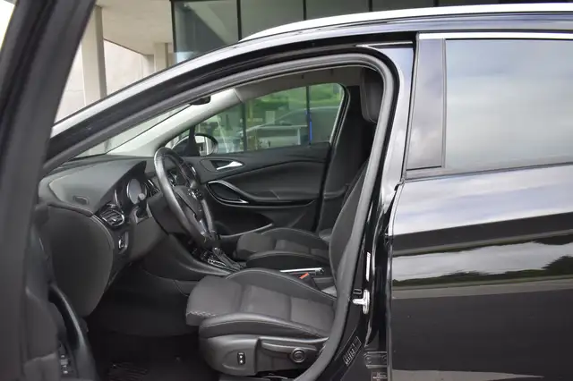 Opel Astra view 13