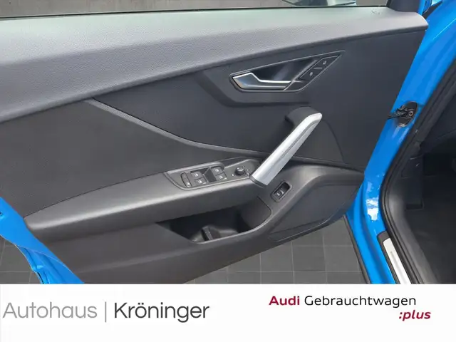 Audi Q2 view 8