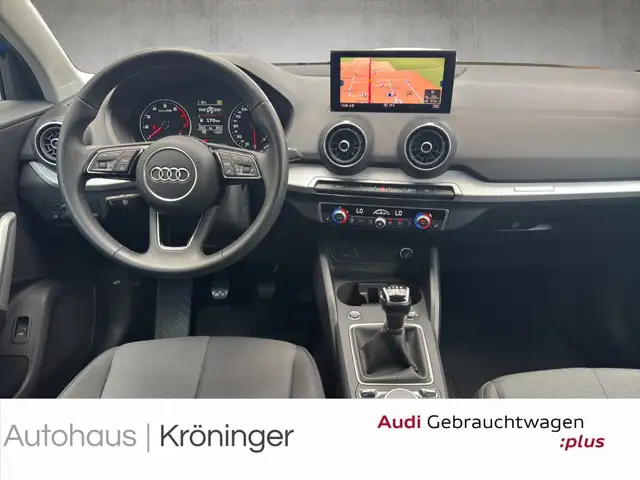 Audi Q2 view 13