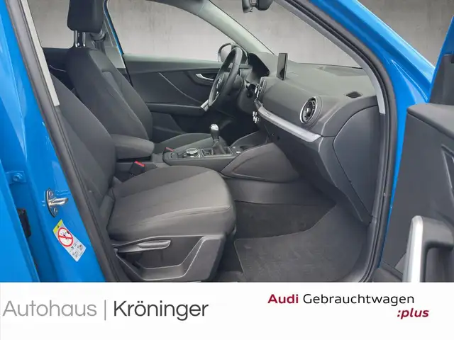 Audi Q2 view 9