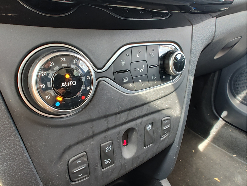 Dacia Sandero 1.0 TCe BI-FUEL STEPWAY SERIE LIMITEE 15h ANNIVERS — photo 12