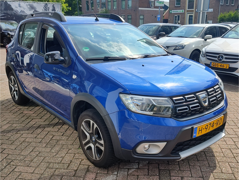 Dacia Sandero 1.0 TCe BI-FUEL STEPWAY SERIE LIMITEE 15h ANNIVERS — photo 4