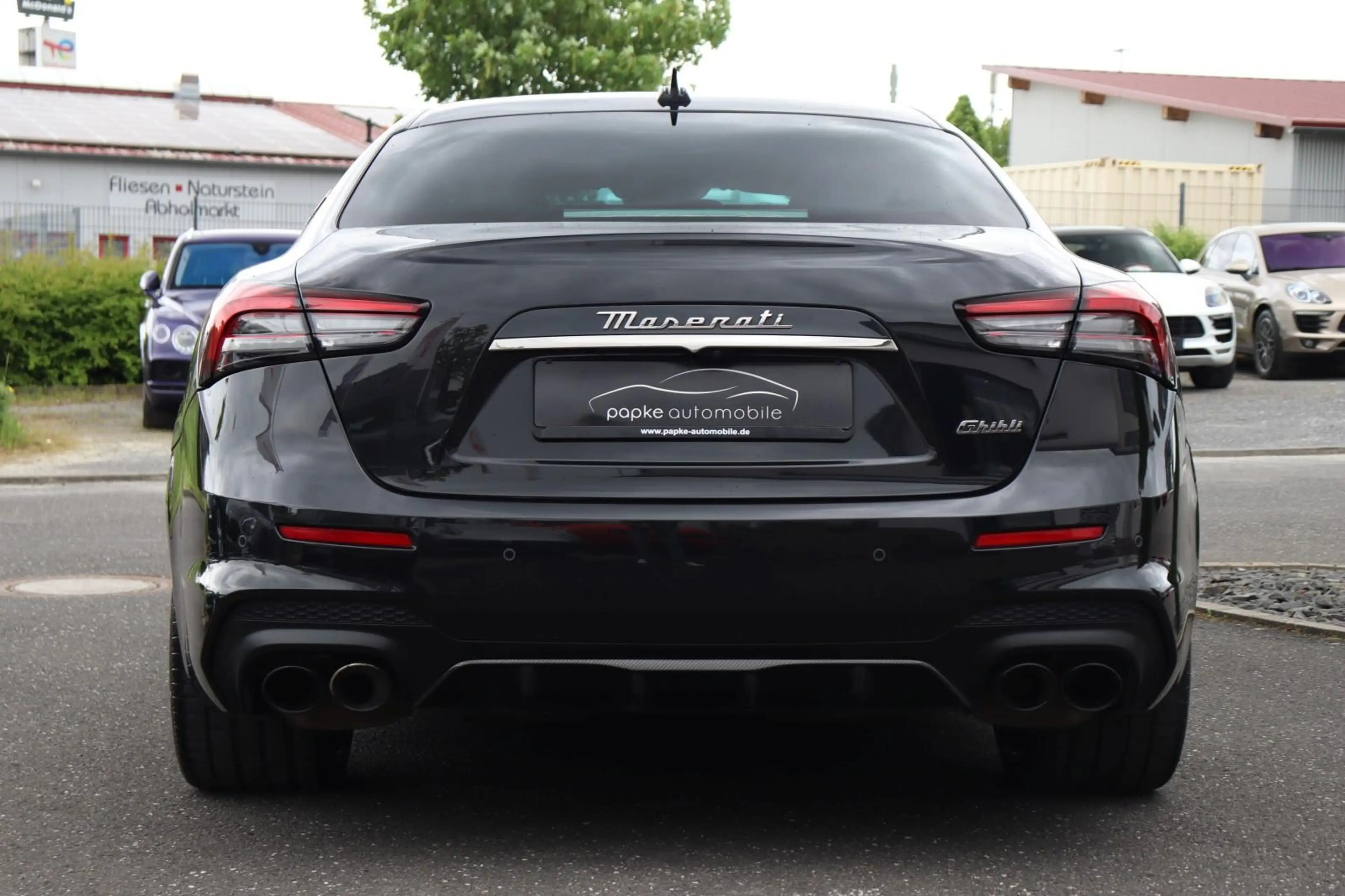 Maserati Ghibli 3.8 V8 Trofeo +21ZOLL+CABRON+ASSIST+B&W++ — photo 6