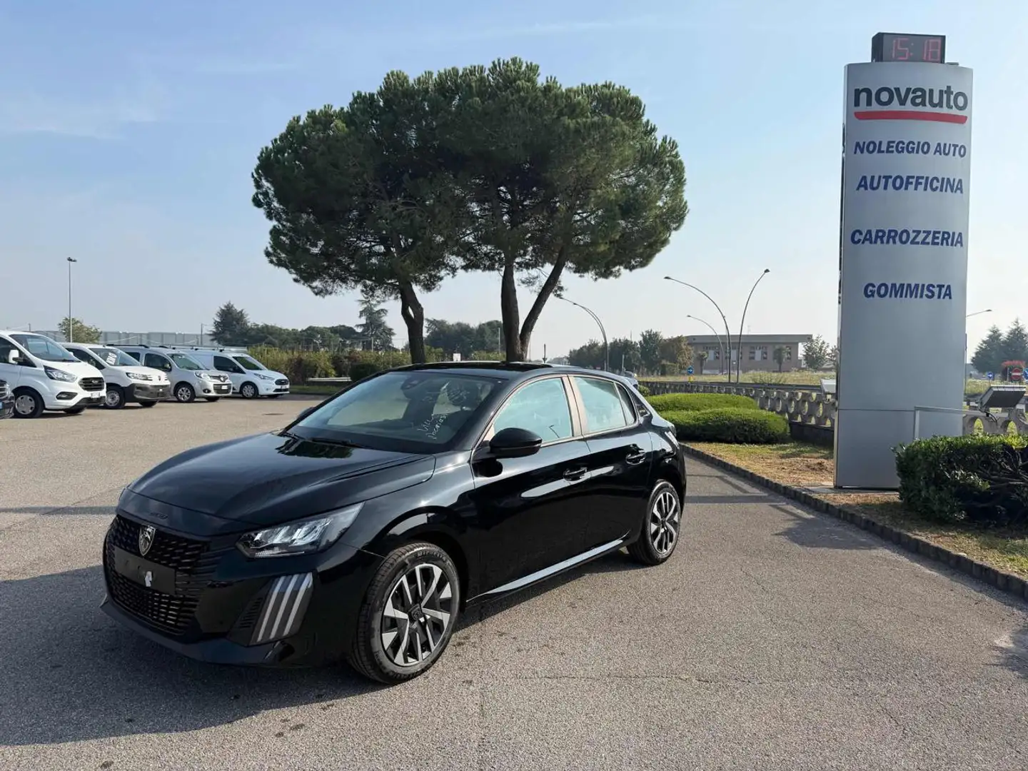 Peugeot 208 Hybrid 110 e-DCS6 Style Nero - 1