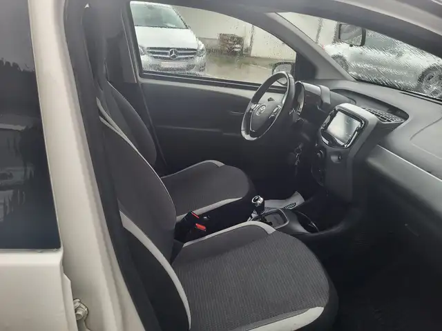 Toyota Aygo 1.0 AUTOMATIQUE 5 PORTES 1 MAIN