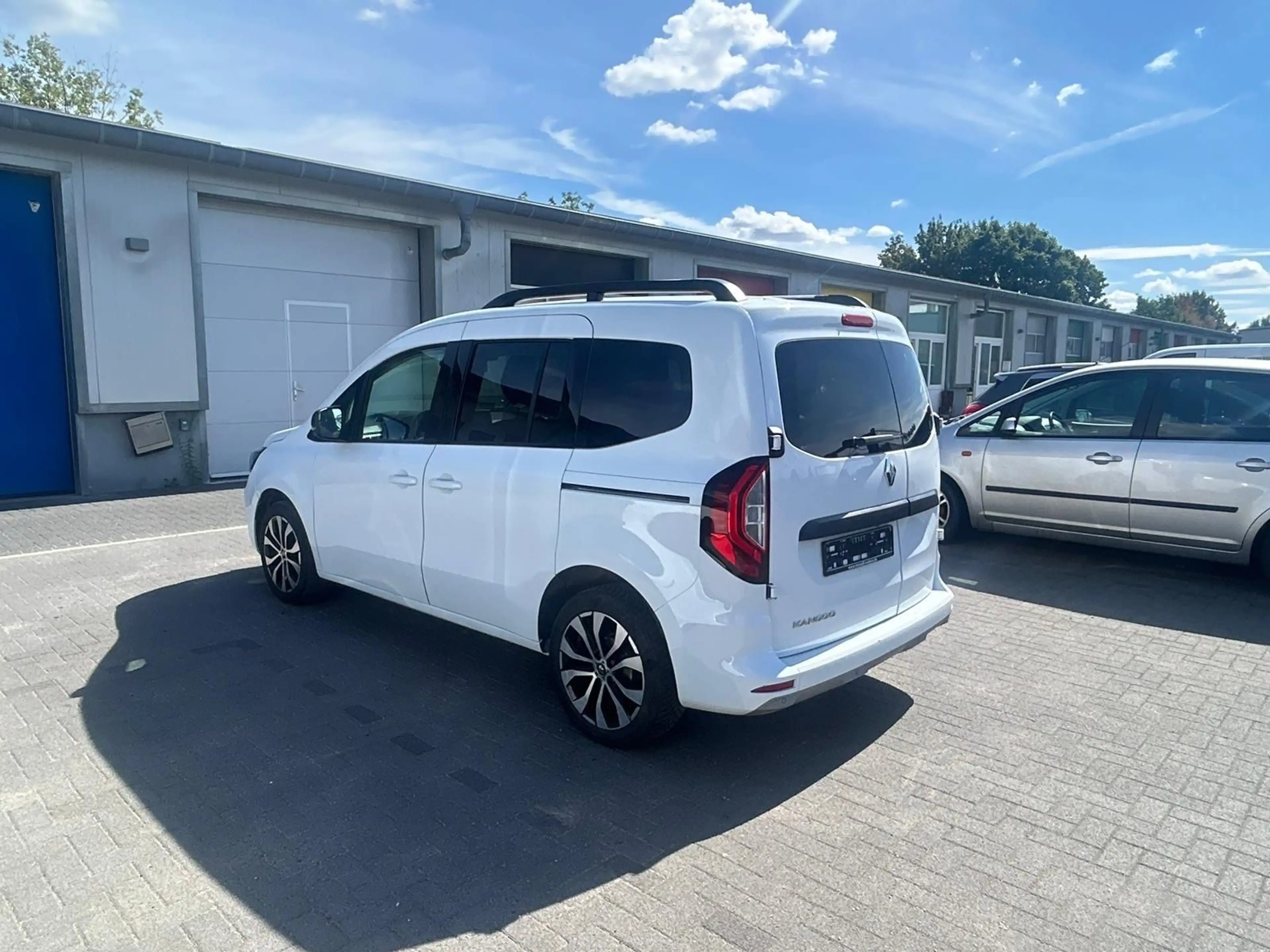 Renault Kangoo III Techno *5SITZER* — photo 6