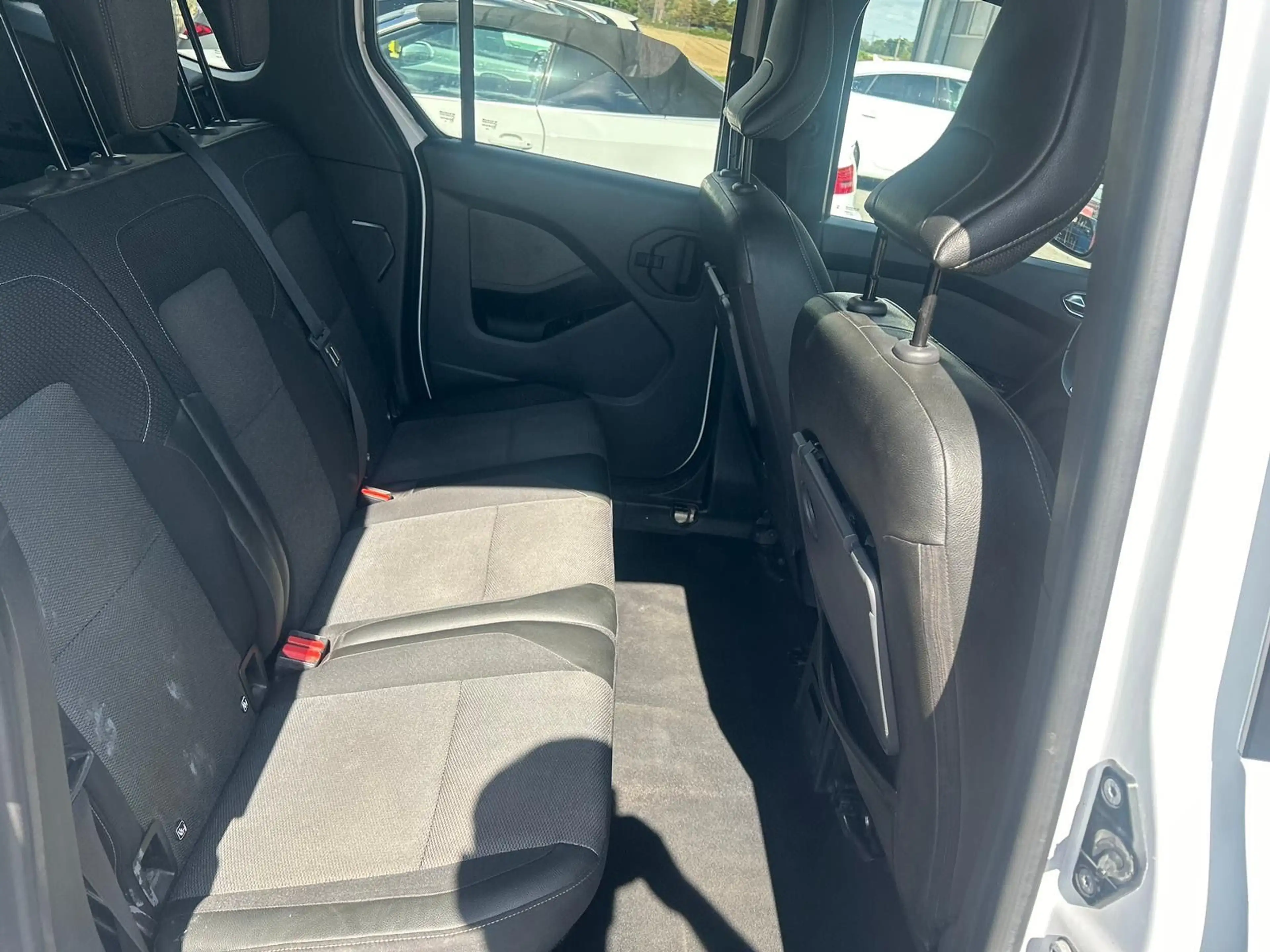 Renault Kangoo III Techno *5SITZER* — photo 12