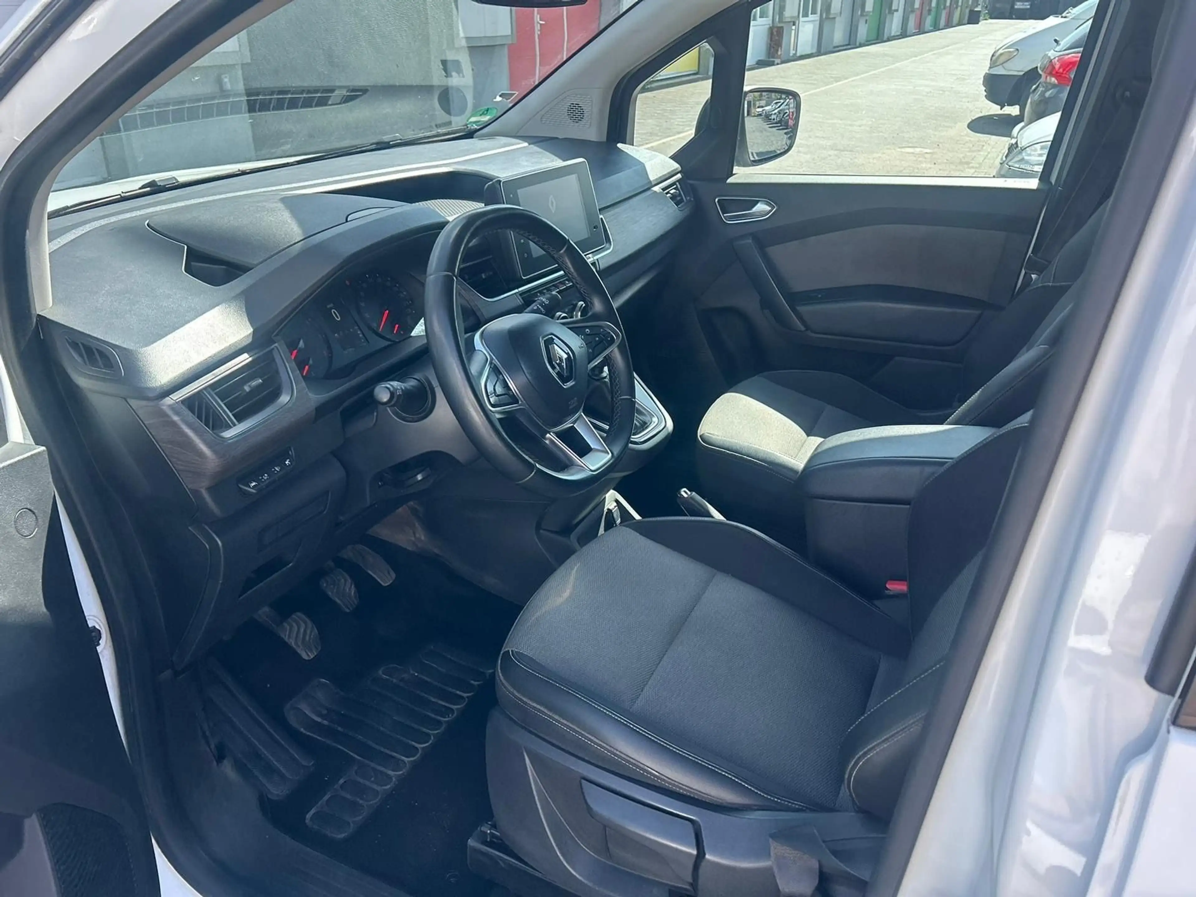 Renault Kangoo III Techno *5SITZER* — photo 10