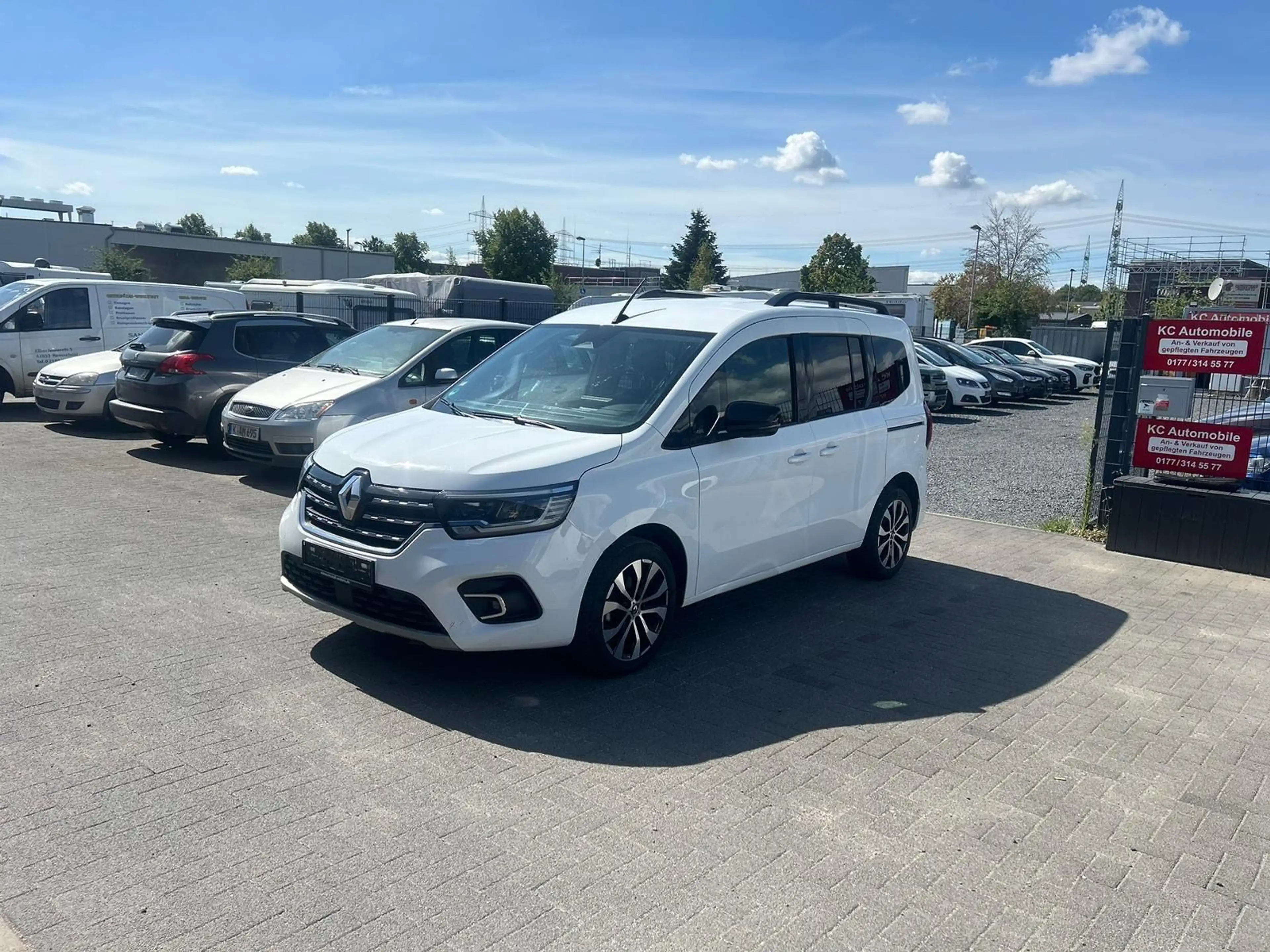 Renault Kangoo III Techno *5SITZER* — photo 3