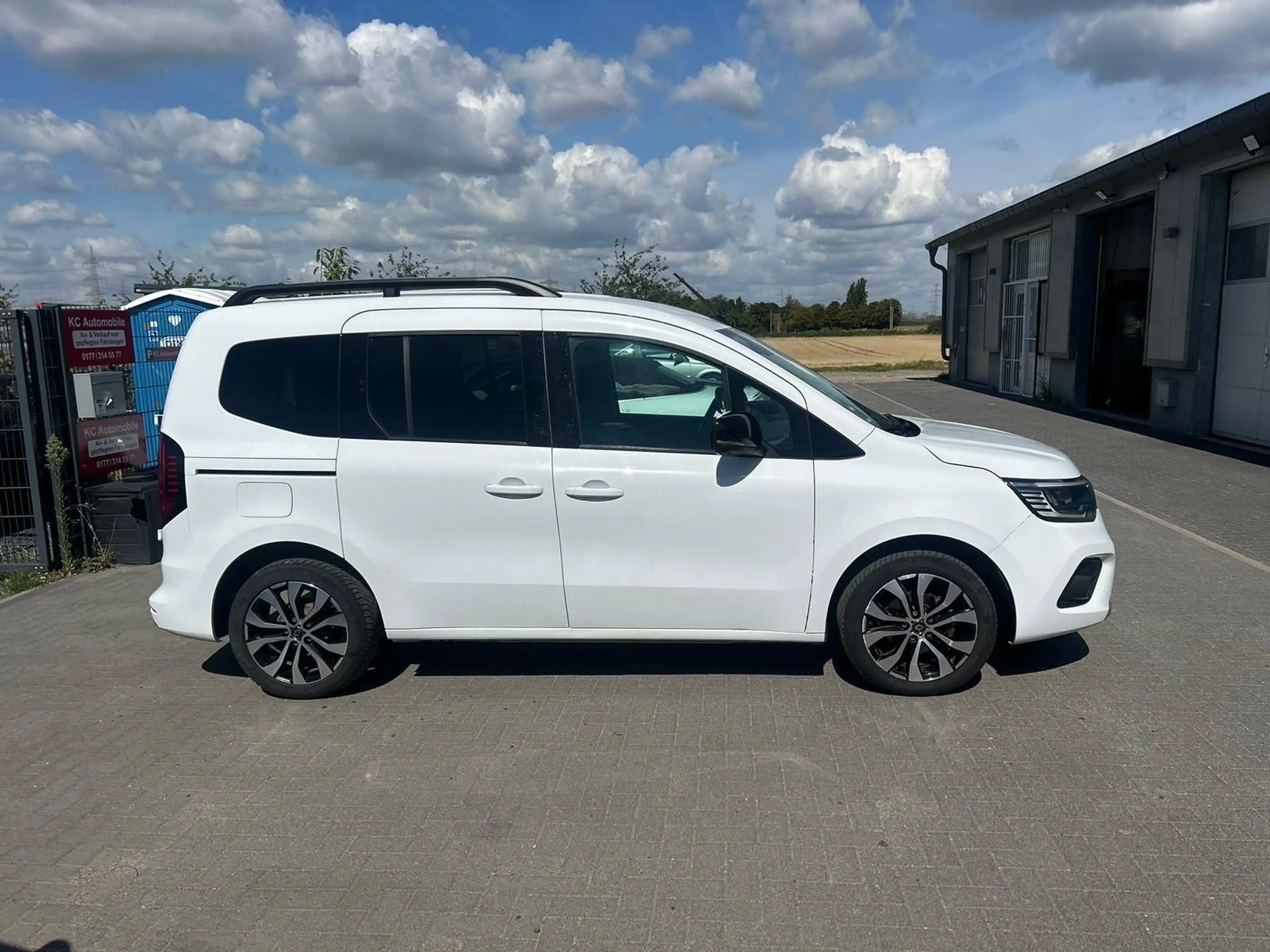 Renault Kangoo III Techno *5SITZER* — photo 7
