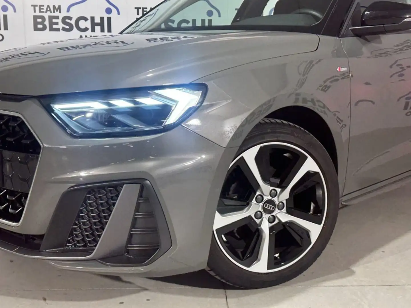 Audi A1 SPB 30 TFSI 116CV  S line edition Grigio - 2