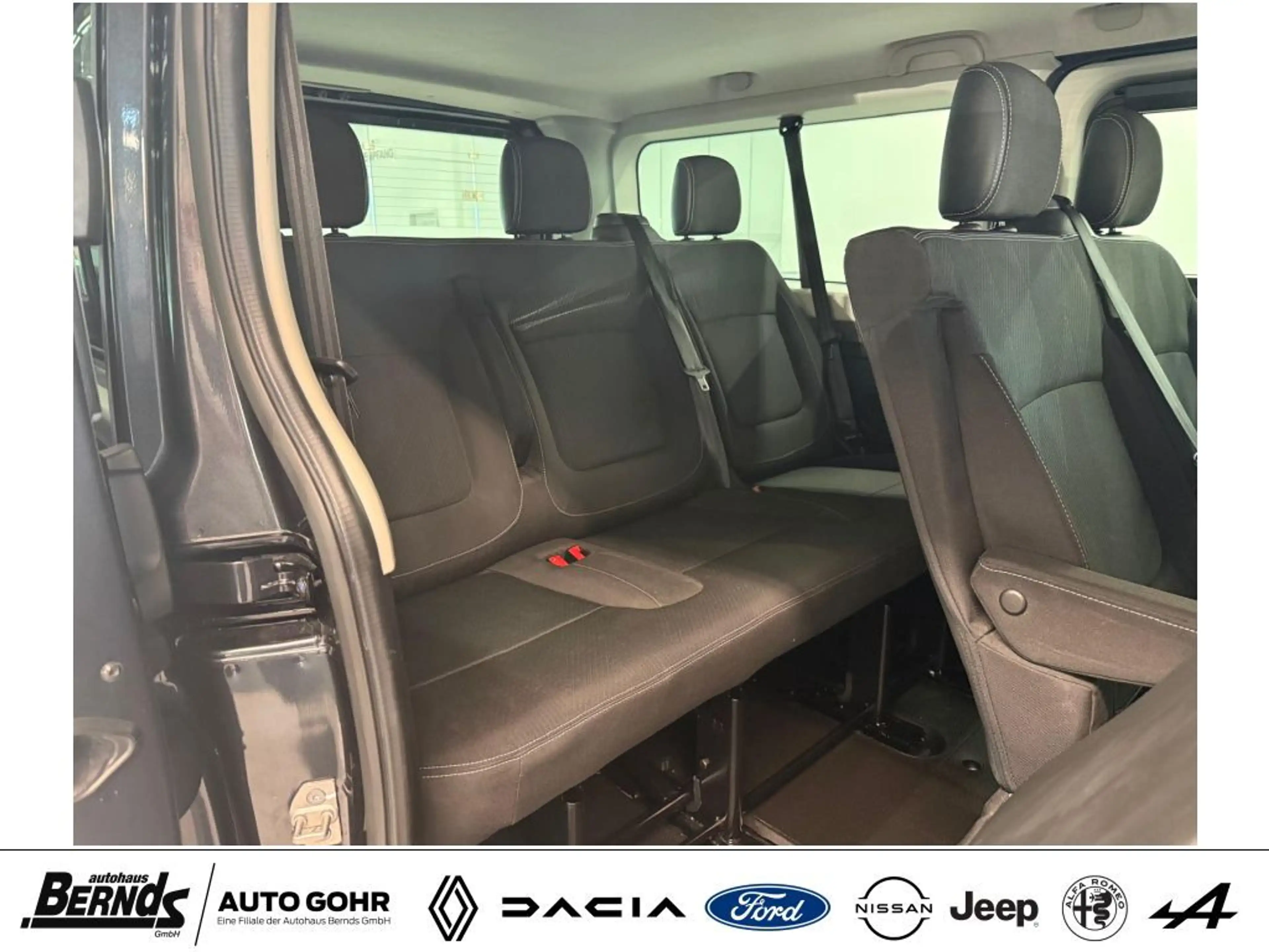 Renault Trafic 150 Grand Evo 8-Sitze Navi SHZ Kamera PDC Temp. — photo 6