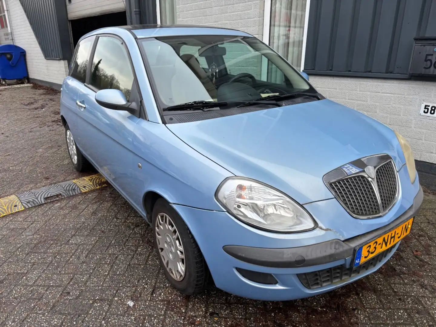 Lancia Ypsilon 1.4-16V ARGENTO Blauw - 2