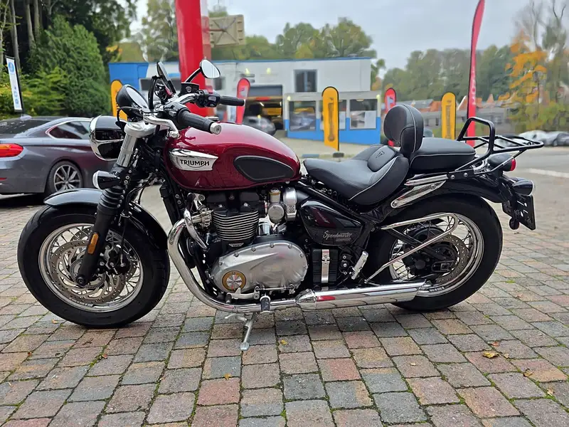 Triumph Speedmaster - foto 2