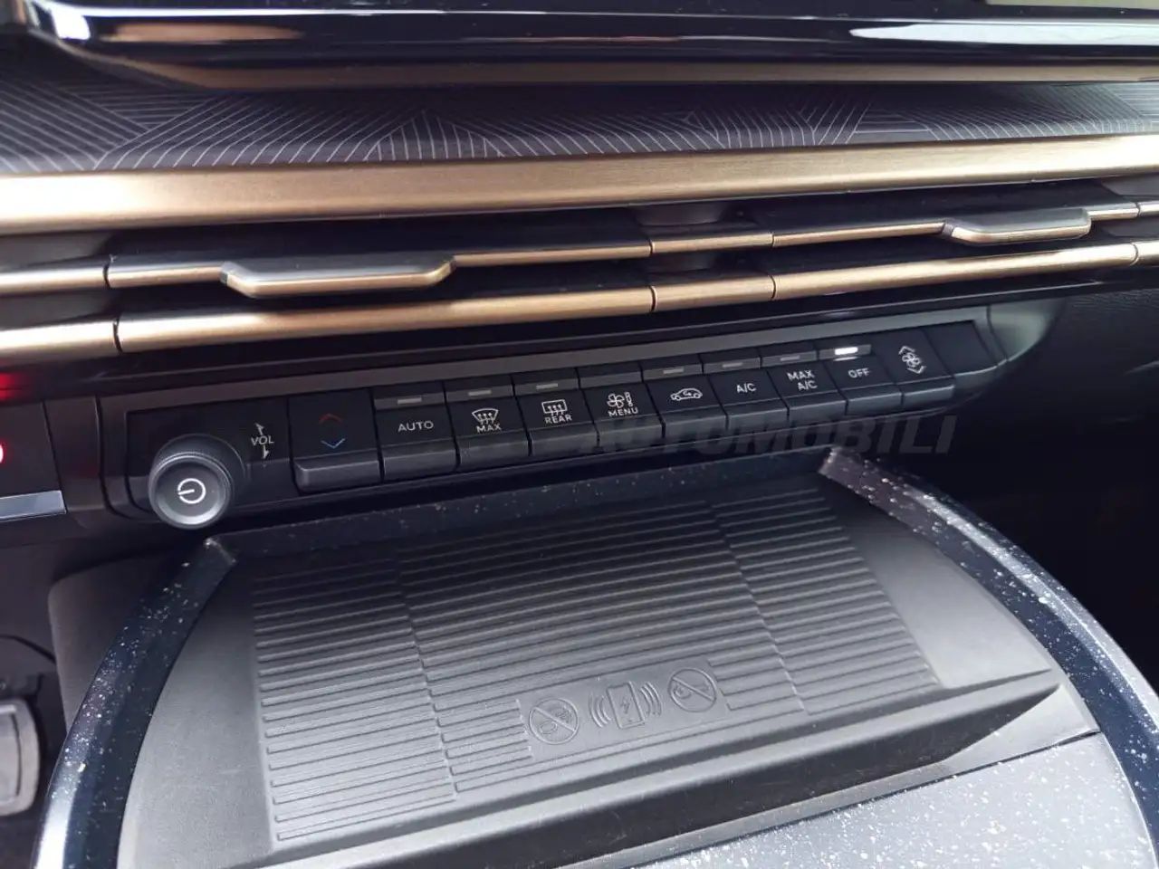 Lancia Ypsilon 2024 — фото 10