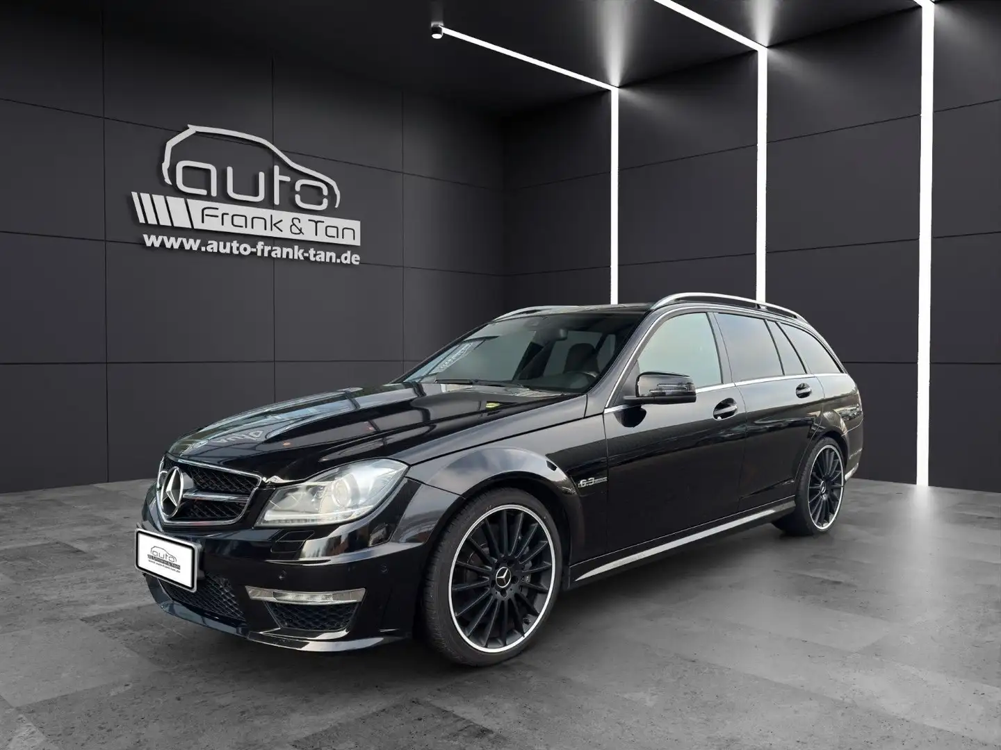 Mercedes-Benz C 63 AMG *T*2.Hand*Scheckheft* letzen V8*6.3L Černá - 1