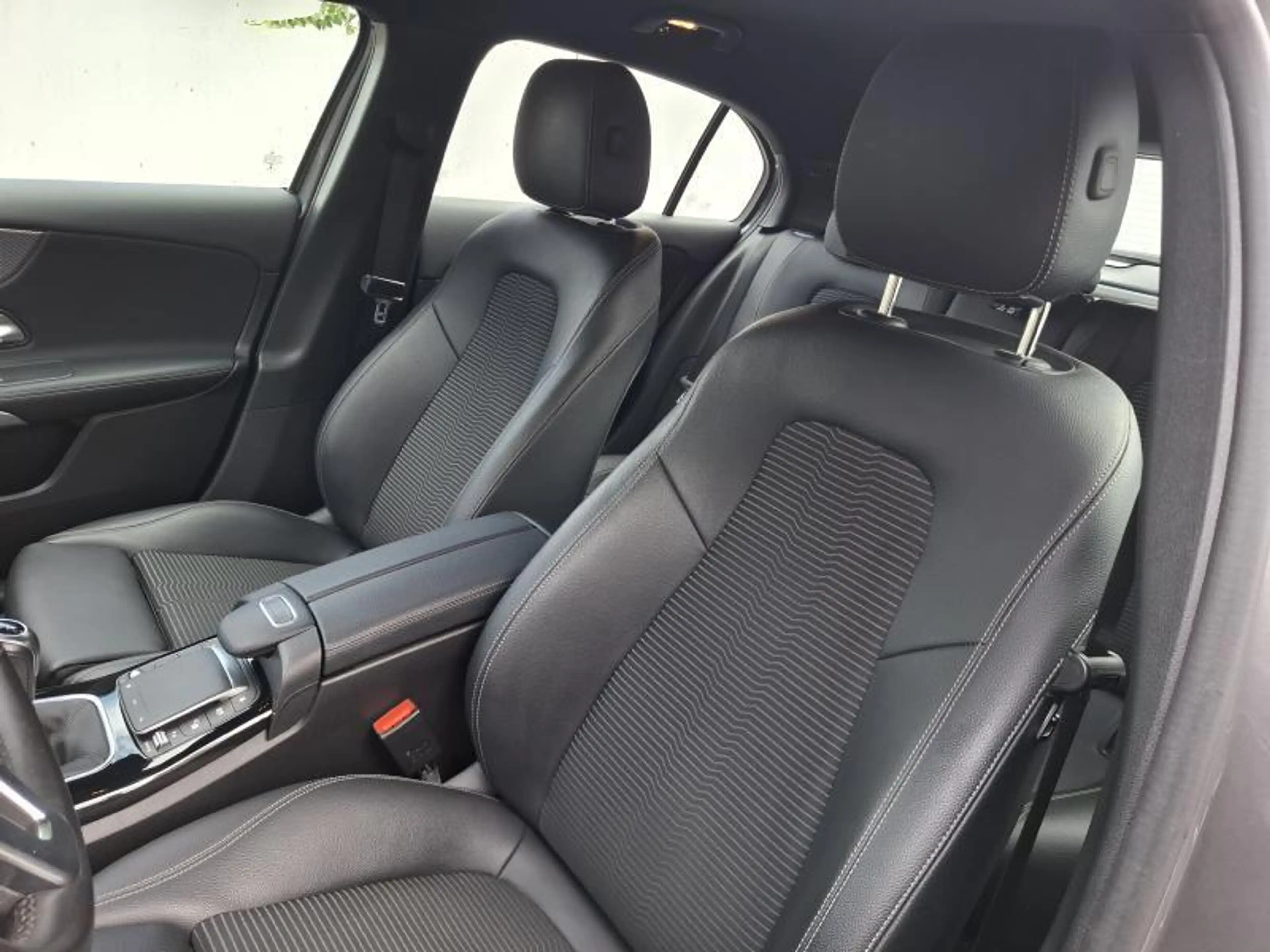 Mercedes-Benz A 160 Business Solution — photo 14